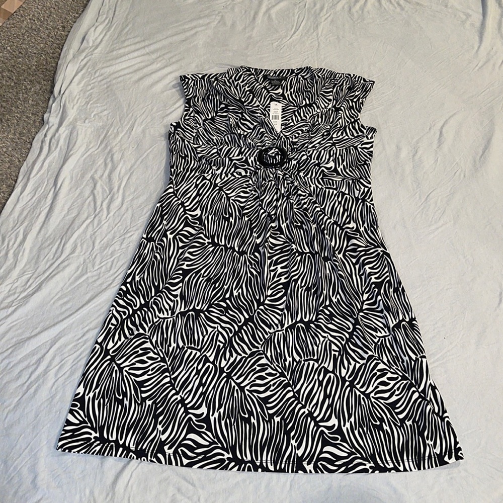 Glamour black & white dress